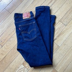 Excellent condition (like new) mens levis jeans.